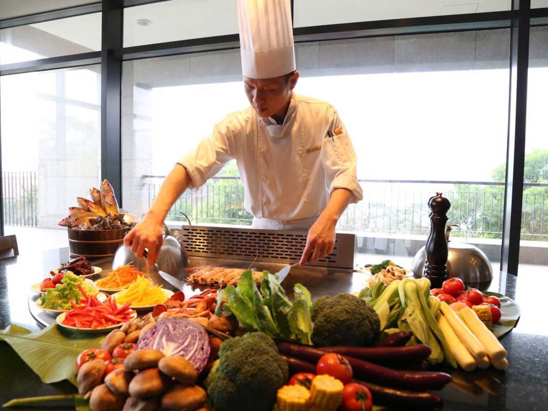 Enjoy a Premium Teppanyaki Dinner