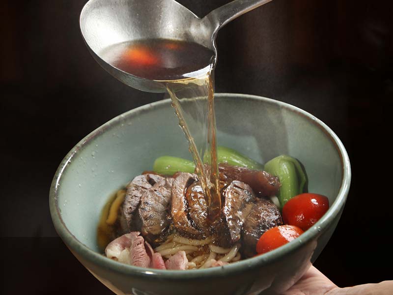 Exclusive dining events offer for guests living in Fleur de Chine!