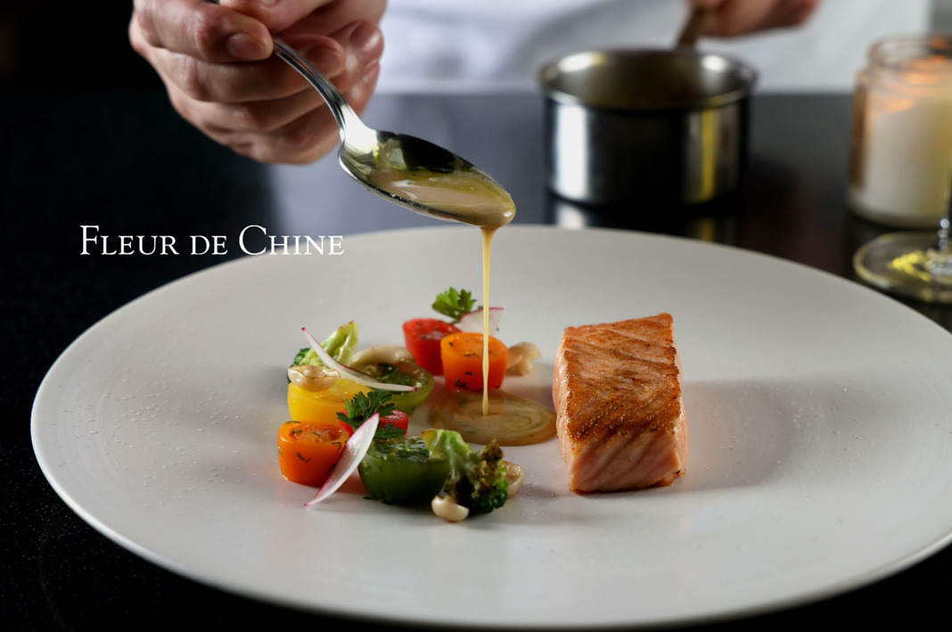 The Lakeside Feast Package